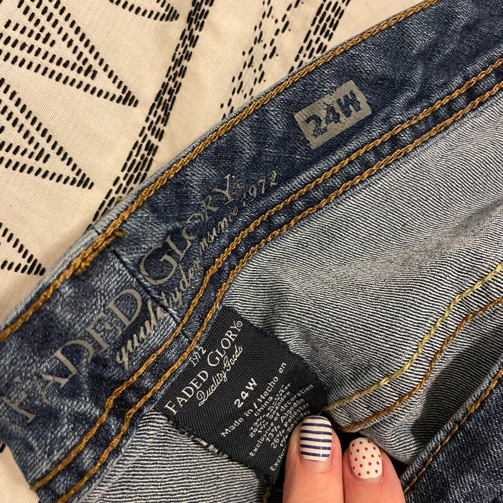 Faded Glory Jean Capris 24w